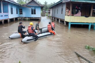 Kondisi banjir di Kabupaten Soppeng, Sulawesi Selatan, pada Sabtu (21/12/2024) siang. Foto: BPBD Kabupaten Soppeng