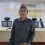 Koordinator Divisi Penanganan Pelanggaran dan Data Informasi Bawaslu Jakarta Timur, Ahmad Syarifudin Fajar. Foto: Joesvicar Iqbal/ipol.id