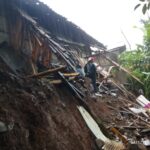 Kondisi banjir dan longsor di Kabupaten Sukabumi, Jawa Barat, Rabu (4/12/2024) merusak sejumlah rumah. Foto: BPBD Kab. Sukabumi