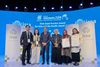 BPJS Ketenagakerjaan kembali mengharumkan nama bangsa dengan meraih 14 penghargaan pada forum International Social Security Association (ISSA) yang berlangsung pada tanggal 3 – 5 Desember 2024 di Riyadh, Arab Saudi.