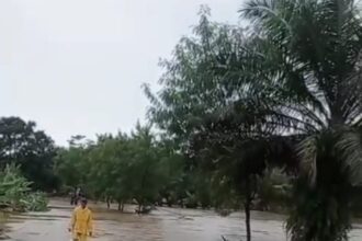 Kondisi banjir di wilayah Kecamatan Banjarsari, Kabupaten Lebak, Banten pada Jumat (6/12/2024), ketinggian air mencapai 50 sentimeter. Foto: BPBD Kab. Lebak