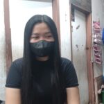 Korban penganiayaan, Dwi Ayu Darmawati, 19, sedih dimaki-maki kata miskin oleh pelaku inisial G anak bos toko kue di kawasan Penggilingan, Cakung, Jakarta Timur, Jumat (13/12/2024). Foto: Joesvicar Iqbal/ipol.id