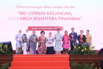 Kepala Eksekutif Pengawas Perilaku Pelaku Usaha Jasa Keuangan, Edukasi dan Pelindungan Konsumen OJK Friderica Widyasari Dewi pada Kegiatan Edukasi Keuangan bertema "Ibu Cerdas Keuangan, Keluarga Sejahtera Finansial" dalam rangka memperingati Hari Ibu yang dilaksanakan di Gedung Dhanapala Kementerian Keuangan RI, Jakarta, Senin.