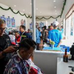 Pertamina Patra Niaga berikan layanan tambahan Serambi MyPertamina dan Pertamina Energi Berbagi di berbagai titik rest area dan lokasi pelabuhan dan bandara sejak 17 Desember hingga 5 Januari 2025. Foto: Dok Pertamina