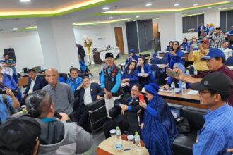 Akhirnya Kongres dipercepat yang sedianya digelar Pengurus Besar Persatuan Artis Film Indonesia (PB Parfi) periode 2020-2025 di bawah kepemimpinan Alicia Djohar di Hotel Pomelotel, Patra Kuningan, Jakarta Selatan pada Senin 23 Desember 2024 batal digelar.