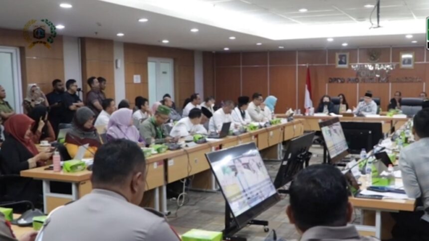 Komisi E DPRD DKI Jakarta saat rapat pembahasan KJP plus dan KJMU.(Foto istimewa)