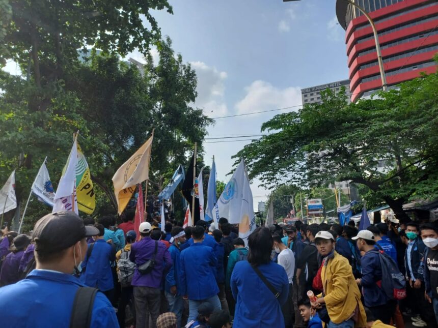 Ilustrasi demo mahasiswa melakukan penolakan terhadap kenaikan PPN 12 persen.(Foto dok ipol.id)