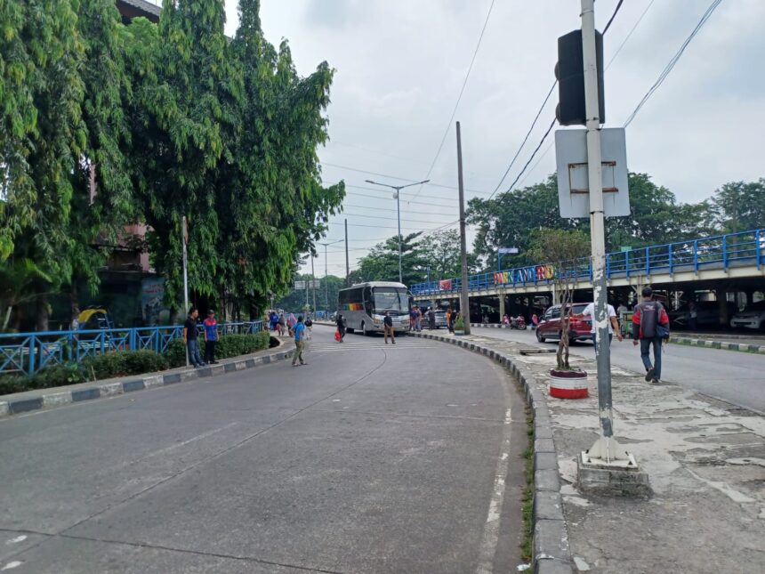 Terminal Kampung Rambutan di Kelurahan Rambutan, Kecamatan Ciracas, Jakarta Timur. Foto: Joesvicar Iqbal/Dok/ipol.id