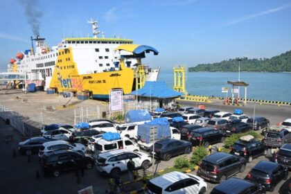 KAPAL FERRY MERAK foto asdp
