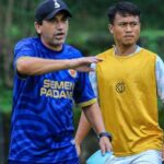 Pelatih Semen Padang FC Eduardo Almeida. Foto: Semen Padang