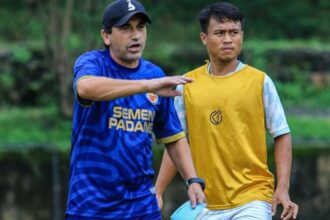 Pelatih Semen Padang FC Eduardo Almeida. Foto: Semen Padang