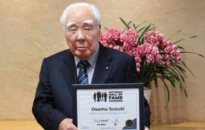 Mantan bos perusahaan otomotif Jepang Suzuki, Osamu Suzuki meninggal dunia di usia 94 tahun. (Foto: Suzuki)