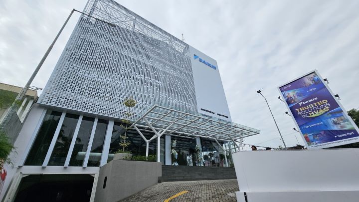 Tampak Kantor Perwakilan Daikin yang baru beroperasi di Jalan Kombes Pol Moh. Duryat No.29 – 31 Tegalsari, Kecamatan Tegalsari, Surabaya, Jawa Timur. Foto: Ist