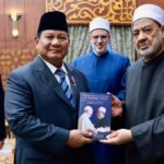 Presiden Republik Indonesia, Prabowo Subianto, melakukan pertemuan dengan Grand Syekh Al-Azhar, Imam Akbar Ahmed Al-Tayeb, di Mashiaket Al-Azhar, Kairo, pada Rabu, 18 Desember 2024. Foto: BPMI Setpres