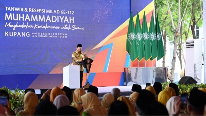 Presiden Prabowo Subianto secara resmi membuka Sidang Tanwir dan Resepsi Milad ke-112 Muhammadiyah di Universitas Muhammadiyah Kupang, Provinsi Nusa Tenggara Timur (NTT), Rabu (4/12/2024). Foto: BPMI Setpres