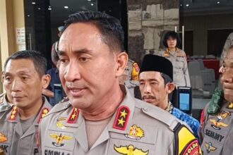 Kapolda Banten Suyudi Ario Seto diwawancarai wartawan. Foto/ist