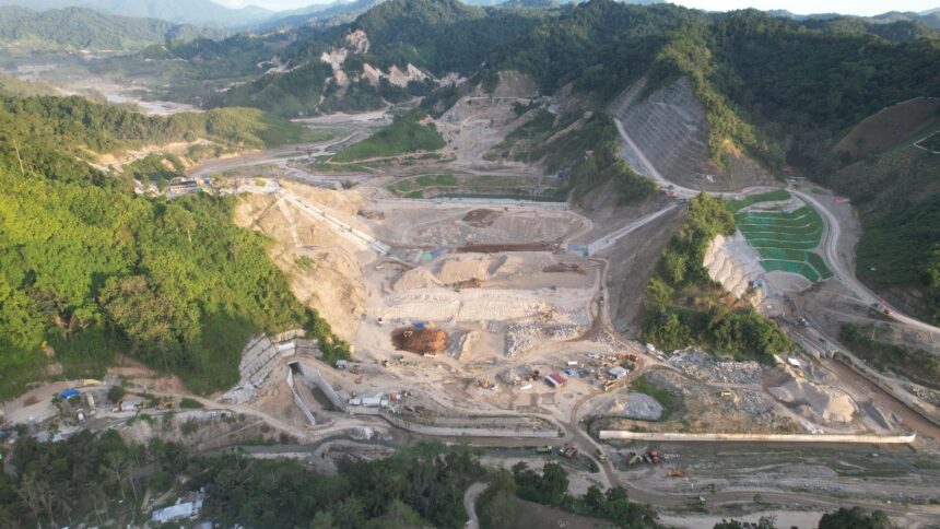 Proses pembangunan Bendungan Bulango Ulu di Provinsi Gorontalo. Foto: dok Brantas Abipraya