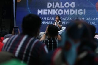 Menteri Komunikasi dan Digital Meutya Hafid dalam acara UMKM Click & Grow: Berdaya Bertransformasi dengan AI Bersama Kemkomdigi yang digelar di Urban Forest Cipete, Jakarta Selatan, Sabtu (21/12/2024). Foto: Komdigi