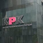 Logo Komisi Pemberantasan Korupsi di Gedung Merah Putih. Foto: Yudha Krastawan/ipol.id