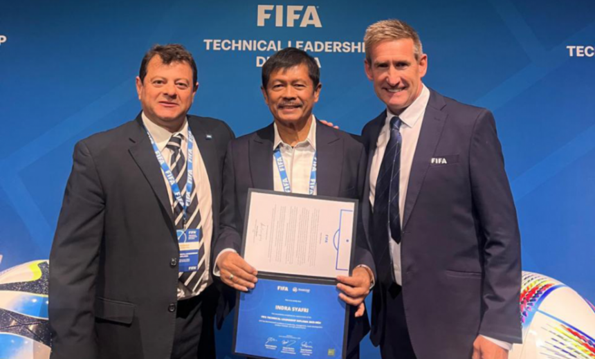 Indra Sjafri Lulus dari Program FIFA Technical Leadership Diploma di Zurich