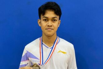 Bagus Haryo Bimo, siswa Madrasah Aliyah Negeri (MAN) 2 Banyumas meraih Medali Perak Open Badminton Tournament – Alpha Age Group Series 2024 katagori boys doubles U19 di Singapura.