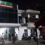 Polisi Selidiki, Dugaan Pembakaran, Kantor Media Lokal di Bogor, Pelaku Berjumlah Dua Orang, Pakai Motor