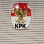 Logo Komisi Pemberantasan Korupsi (KPK) di dalam ruang konferensi pers Gedung Merah Putih, Kuningan, Jaksel. Foto: Yudha Krastawan/ipol.id