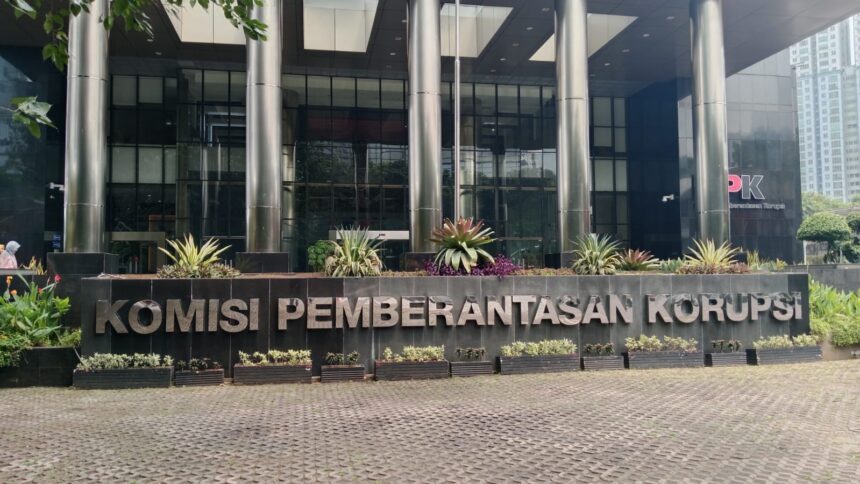 Halaman depan Gedung Merah Putih KPK. Foto: Yudha Krastawan/ipol.id