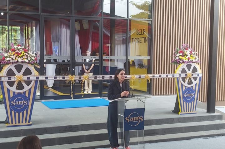 Nagita Slavina, CEO Rans Entertainment, ikut meresmikan Sam Studio di Cibadak, Sukabumi. Foto: Ahmad/ipol.id