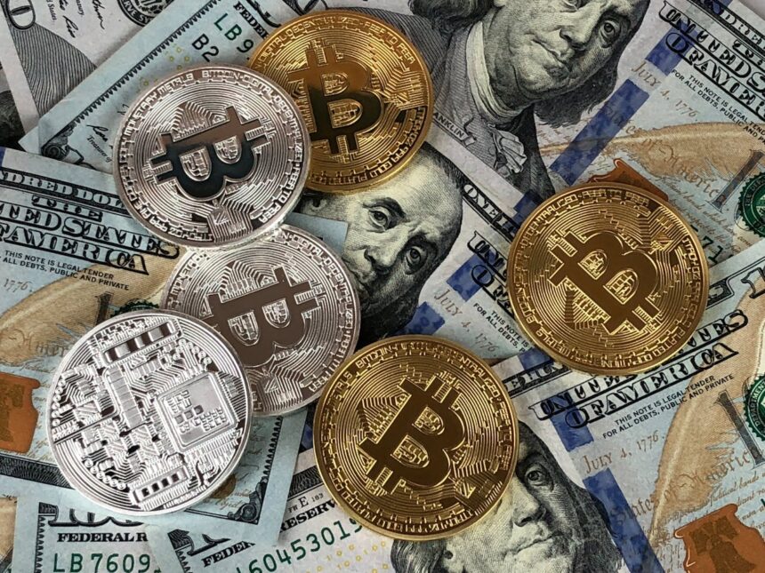 Ilustrasi Crypto Currency. Aset kripto dan industri kripto. Bitcoin. Foto: Davidmcbee / pexels