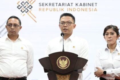 Menteri Luar Negeri Sugiono menyampaikan keterangan pers di Kantor Presiden, Jakarta. Foto: BPMI Setpres/Kris