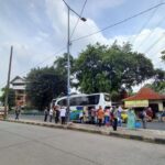 Dinas Perhubungan Jakarta mencatat Terminal Kampung Rambutan, Jakarta Timur dan terminal bus Antar Kota Antar Provinsi (AKAP) pada libur Natal 2024 mengalami lonjakan 35 persen penumpang, Jumat (27/12/2024). Foto: Joesvicar Iqbal/ipol.id