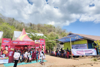 Sejumlah bantuan produk hingga tenda makanan Yayasan WINGS Peduli distribusikan untuk pengungsi korban erupsi Lewotobi