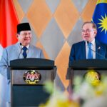 Presiden Republik Indonesia, Prabowo Subianto, melakukan pertemuan dengan Perdana Menteri Malaysia, Anwar Ibrahim, di Menara Kembar Petronas, Kuala Lumpur, Senin (27/01/2025). Foto: BPMI Setpres