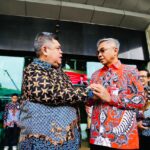 Plt. Kepala Badan Pengawasan Keuangan dan Pembangunan (BPKP), Muhammad Yusuf Ateh bersama Ketua Komisi Pemberantasan Korupsi (KPK), Setyo Budiyanto didampingi pimpinan KPK lainnya, Fitroh Rohcayanto, Ibnu Basuki Widodo, Agus Joko Pramono, Deputi BPKP dan KPK beserta jajaran, saat membahas strategi peningkatan efektivitas pemberantasan korupsi, Jumat (10/1/2025). Foto: Ist