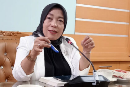 Direktur GTK Nunuk Suryani