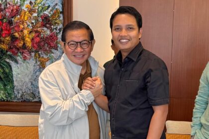 Ketua Fraksi PKB di DPRD DKI Jakarta, M. Fuadi Luthfi (kanan) bersama Pramono Anung. Foto: Ist