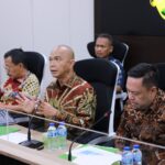 kegiatan Sosialisasi Rancangan Peraturan Presiden tentang Penertiban Kawasan Hutan (RPerpres PKH) yang digelar melalui Zoom Meeting, Jumat (10/1/2025). Foto: Intelijen Kejaksaan Agung