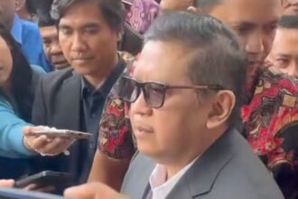 Sekjen PDIP, Hasto Kristiyanto saat memenuhi panggilan pemeriksaan di Gedung Merah Putih KPK, Senin (13/1/2025). Foto: Tangkap layar Facebook @idn