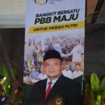 Spanduk hingga poster dukungan kepada mantan Sekretaris Jenderal (Sekjen) Partai Bulan Bintang (PBB), Afriansyah Noor sebagai Calon Ketua Umum PBB memenuhi beberapa ruas jalan saat tengah digelarnya Muktamar VI di kawasan Denpasar, Bali, pada Senin (13/1/2025)-Rabu (15/1/2025). Foto: Ist