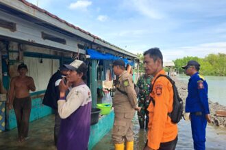 Kondisi banjir rob melanda wilayah Kabupaten Subang, Provinsi Jawa Barat, pada Minggu (12/1/2025). Foto: BPBD Kabupaten Subang