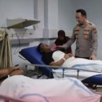 Nahas Anggota kepolisian disiram air keras saat melerai tawuran di Tangsel. Foto: IG @wargatangsel