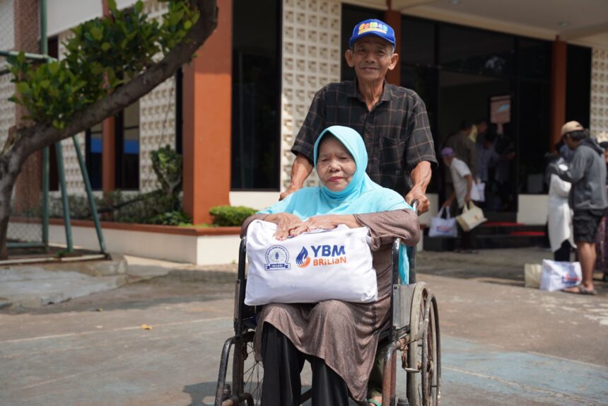 Yayasan Baitul Maal BRILiaN (YBM BRILiaN) menyalurkan dana Zakat, Infaq, dan Sedekah (ZIS) sebesar Rp126,7 miliar sepanjang tahun 2024. Foto: Dok BRI