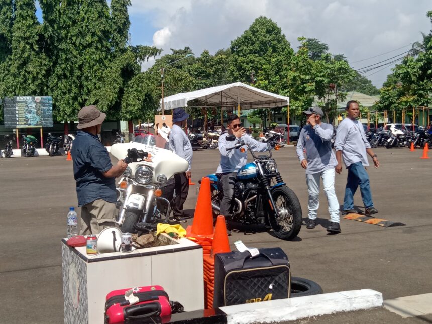 PT Anak Elang Motorindo sebagai dealer resmi dan distributor Anak Elang Harley-Davidson® (AEH-D) di Indonesia, kembali mengadakan safety riding dengan tema "Skilled Rider Training" hari Ini Minggu, 19 Januari 2025 di Lapangan King-kony Yonkav 7, Cijantung, Jaktim. Foto/ipol