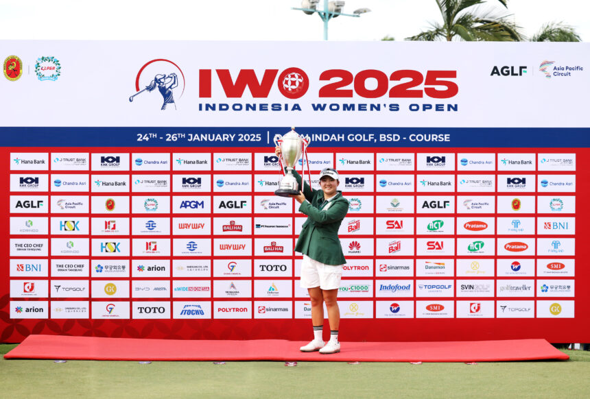 Pegolf Korea Selatan, Hwang Yoona, sukses menjuarai turnamen Indonesia Women’s Open 2025 di Damai Indah Golf-BSD Course, Minggu (26/1). Foto: ob golf