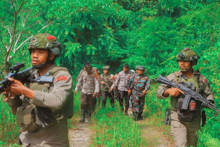 Satgas Ops Damai Cartenz-2025 bersama Polres Yalimo menggelar patroli berskala besar di Distrik Elelim, Kampung Hobakma, Kabupaten Yalimo. Foto: Humas Polri