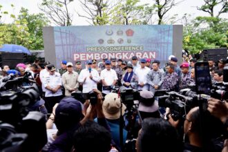 Konferensi pers bersama Menteri ATR/BPN, Menteri KKP dan pemangku kepentingan lainnya. Foto: dok humas ATR/BPN