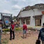 Kondisi rumah di Mojokerto hancur akibat ledakan. Foto: Instagram @updatemojokerto