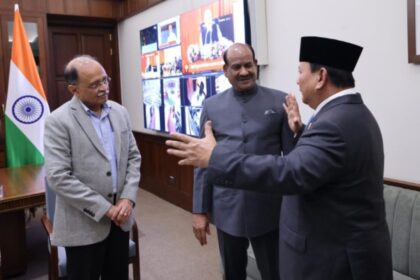Presiden Republik Indonesia, Prabowo Subianto, mengunjungi gedung Parlemen India, di sela-sela rangkaian kegiatan kunjungan kenegaraan pada Sabtu, 25 Januari 2025. Foto: BPMI Setpres