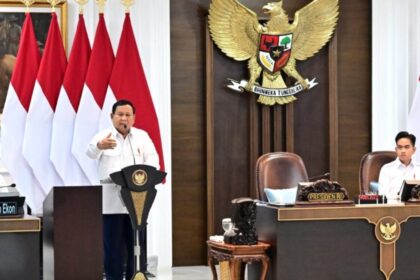 Presiden Prabowo Subianto menggelar Sidang Kabinet Paripurna bersama seluruh jajaran Menteri Kabinet Merah Putih, pada Rabu, 22 Januari 2025, di Ruang Sidang Kabinet, Istana Kepresidenan Jakarta. Foto: BPMI Setpres